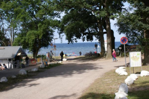Гостиница Ferienwohnung Strandperle direkt am Ostseestrand  Циров